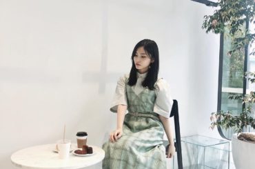 白。

お仕事合間に行ったカフェ。
久しぶりに外でゆったりできるのは
とても嬉しいことで、
私はバスクチーズケーキをもぐもぐ。

ゆっくり1人て...