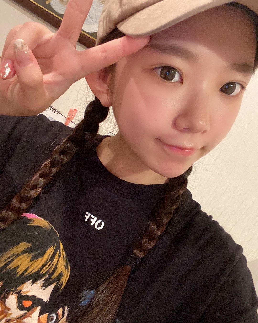 長澤茉里奈 むくみ撃退 中目黒のナイン整骨院で ハイパーナイフexと骨盤矯正 受けてきました むくみで毎日悩まされてるけど ハイパーナイフexの即効力すごく Moe Zine