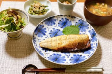 最近のごはん

お魚を焼くことにはまっています。
そして料理家、夏井景子先生 @natsuikeiko のレシピ本の料理がおいしすぎてそればかり作って...