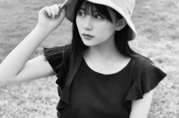 黒と白と緑.
.
.
小学生の頃は、窓から見える空と山が大好きでした。とても綺麗で心が落ち着いてポカポカするから。でも今は、夜の落ち着いた空と高い...