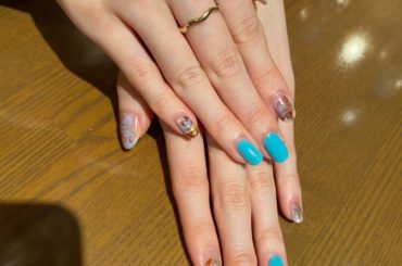 ︎﻿
ネイルのことよく聞かれるのですが、ジェルネイルとかはせずに自爪で楽しんでます﻿
﻿
今日はメイクさんがやってくれたネイルの中で、もっと詳し...