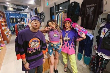 .
.
今も昔もずっとギャルやってる卍.
.
.
スロたんとレスリーさんと.
楽しいことしたよ.
.
.
8月7日公開お楽しみに.
.
.
みんなで着てるお...