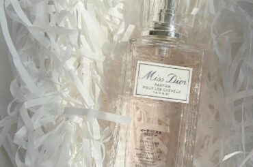 ・
・
・
ひと足お先に
香織ちゃん (@kaori.team4_16 )が
お誕生日プレゼントをくれました ︎︎︎ 
名前も入ってて わたしの … って...