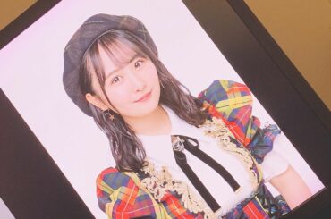 *
*
#AKB48 #新しい #アー写 #壁写 #衣装 #チェック #ベレー帽 #巻き髪...