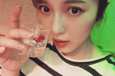 .
昨日はソーシャルディスタンスを
守ってるお店で。
お店にはいる前に体温を計る最新機械があって驚きました！！
早く皆と　チャーン！　したいな
816の日は今ま...