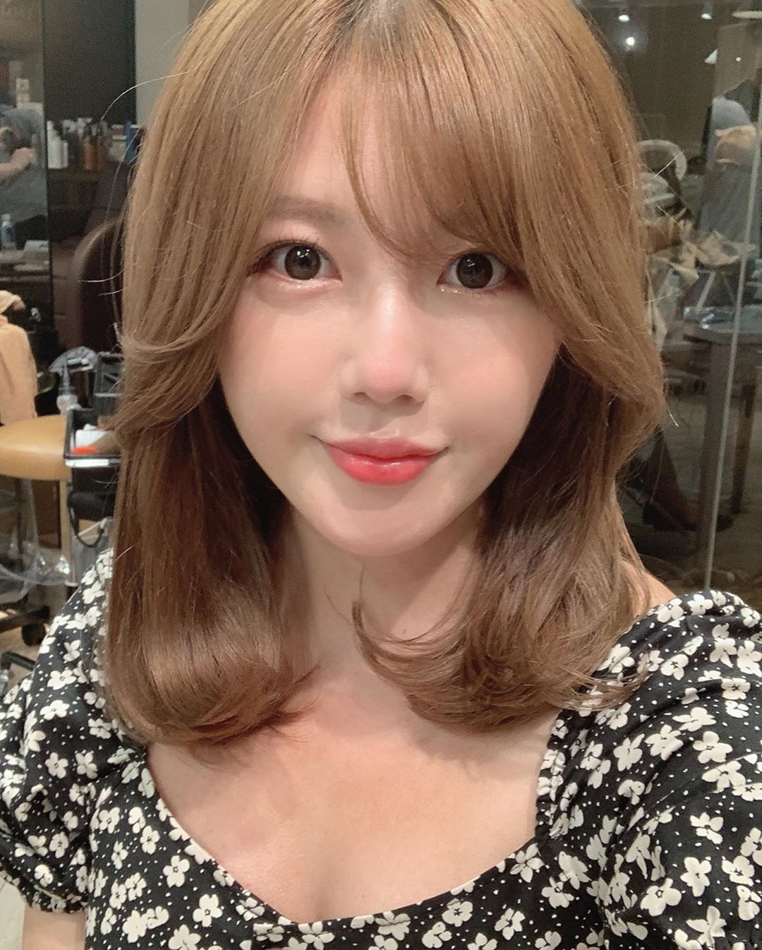 宮崎美穂 毎日暑いね 髪切ったよ 黒木さんにずっと切ってもらいたくて念願 맨날 덥네요 머리 잘랐어요 Moe Zine 宮崎美穂 毎日暑いね 髪切ったよ 黒木さんにずっと切ってもらいたくて念願 맨날 덥네요 머리 잘랐어요 Moe Zine