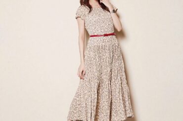 .
わかりやすくラブリーできるコーデ

イネスの
#ツイストプリーツワンピース
（半袖・ペイズリー）

秋冬のブラウン×レッドって大好き

骨格ストレートさんは...