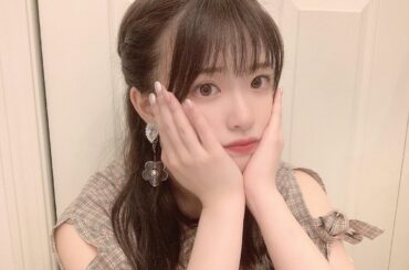 このあいだの公演後に撮ったやつ！♡
髪型もイヤリングもお洋服もかわいい…

#ハーフアップ #ヘアアレンジ #オフショル 
#イヤリング #ピアス...