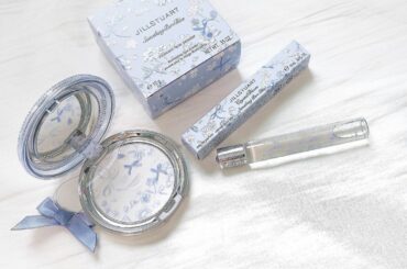 一目惚れコスメたち…♡

左→サムシングピュアブルー
　　　　イノセントフェイスパウダー
透明感がすごくて、肌に広げるとワントーン明るくなって...