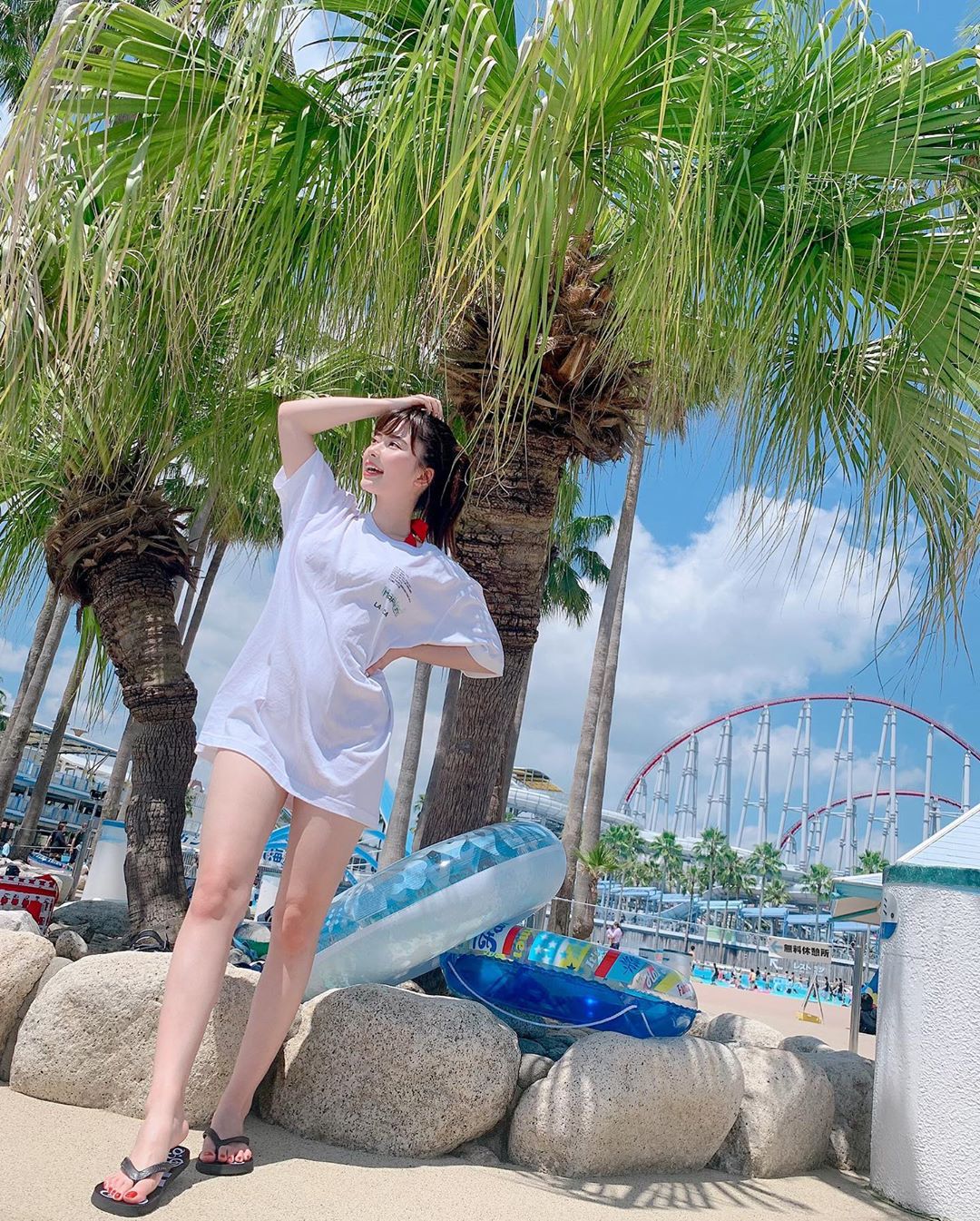 伊藤奈月 𝙢𝙖𝙧𝙗𝙡𝙚𝙨 のtシャツ 夏らしいこのシチュエーションに ぴったり Marbles Official メンズサイズだから 水着の上に ダ Moe Zine