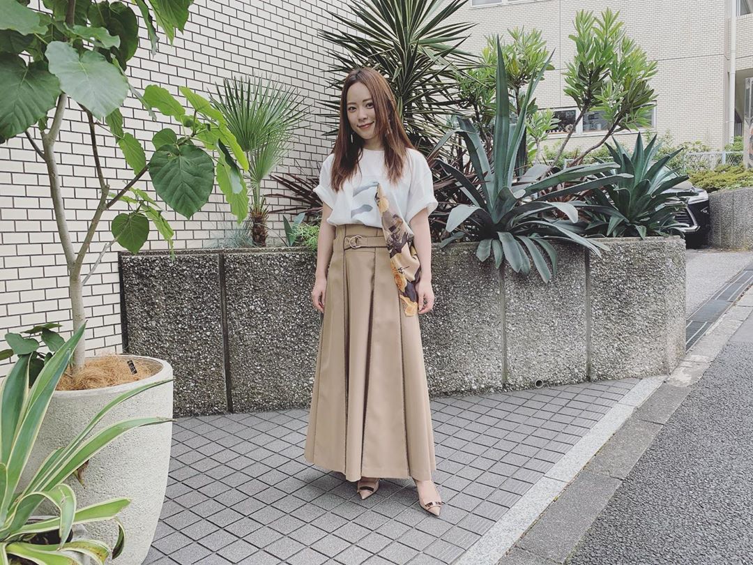 関根りさ 今日の動画は念願のこらぼだった 一緒に写真撮るの忘れたー イメチェン ファッション動画 Amerivintage Stylist Fukami Moe Zine