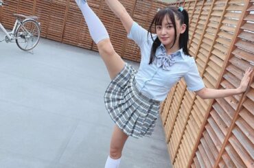 Ｙ字バランス！
昔よりできなくなったな〜
#y字バランス#制服#schooluniform#japanesegirl...