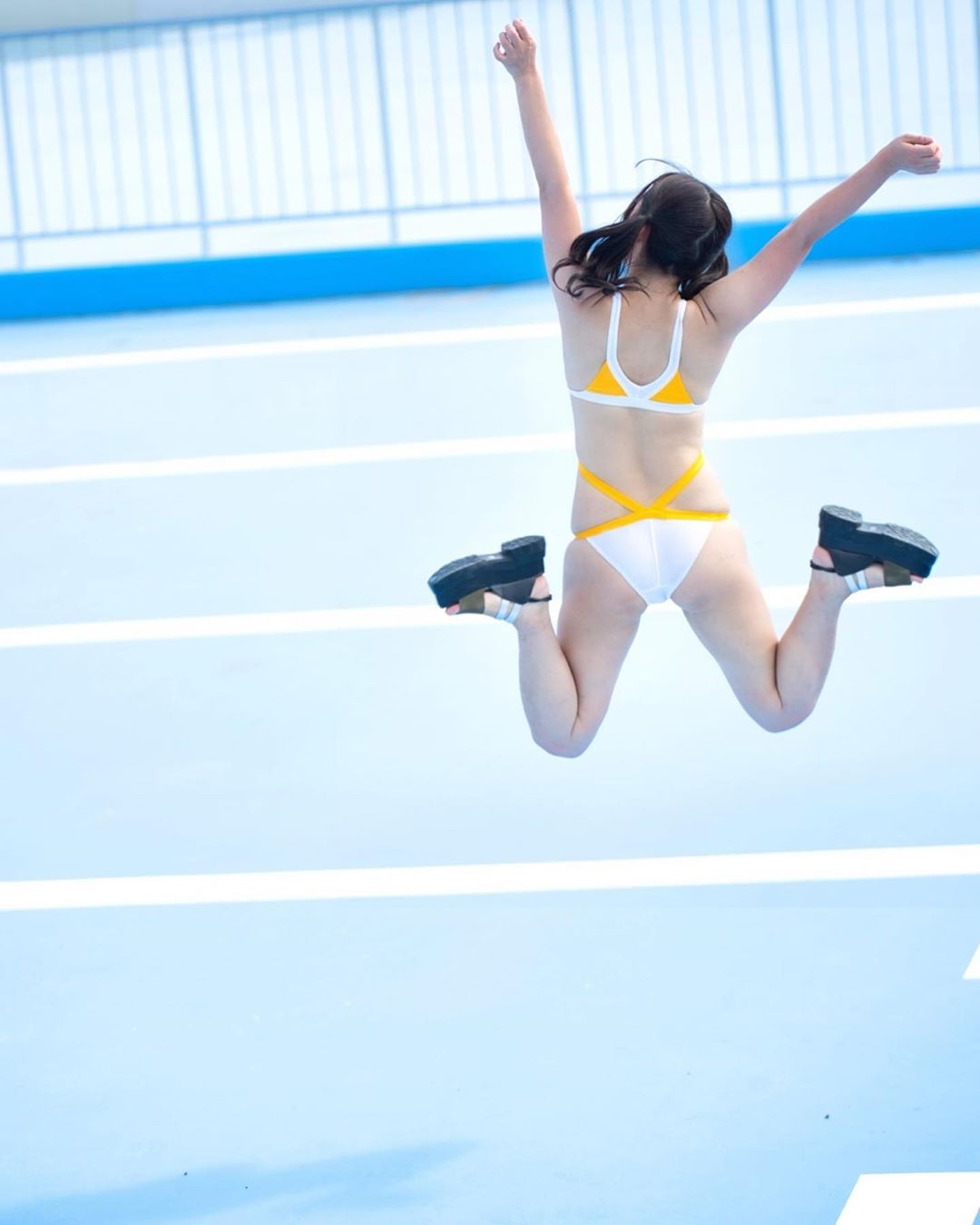 西永彩奈 ジャンプ パルフェット 近代麻雀水着祭 川越水上公園 プール撮影会 グラビア 競泳水着 ツインテール 撮影会 Gravure Gravur Moe Zine