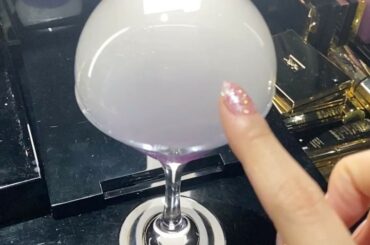 シャボン玉カクテル！
@yvessaintlaurentsfashion の新作発表会で頂いたノンアルコールカクテルがすごい面白かった〜
.
.
六本木の0%っ...