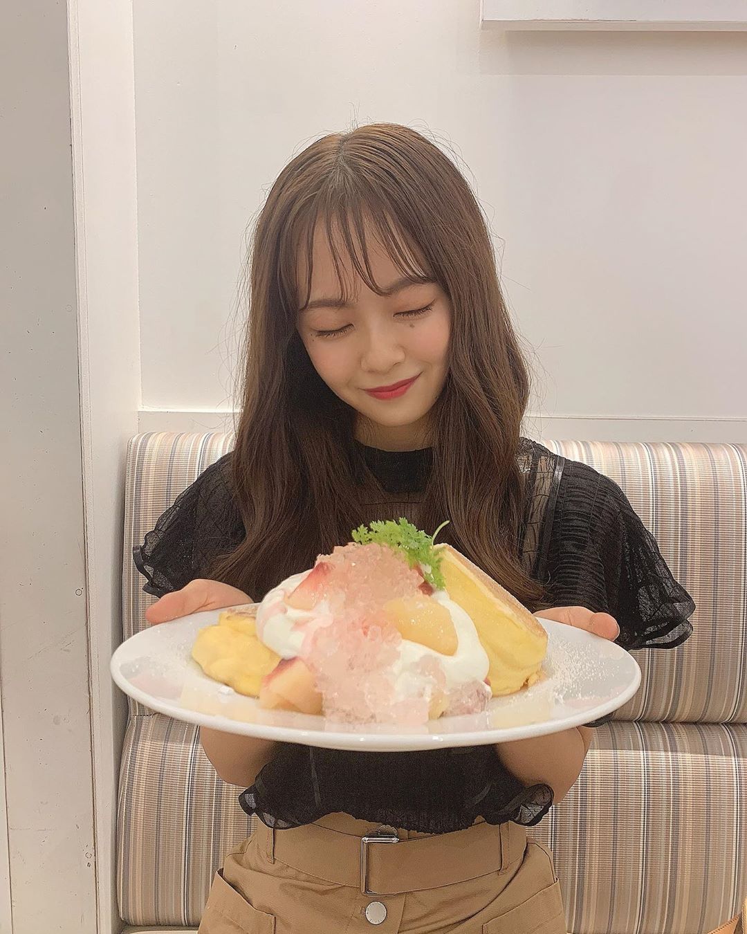 湯本亜美 ㅤㅤㅤ 幸せな顔してる 幸せのパンケーキ Moe Zine