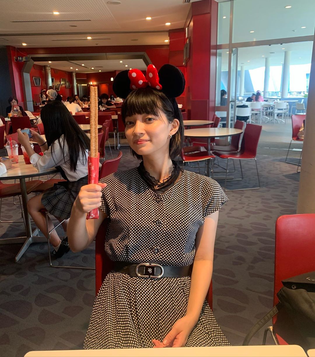 田中真琴 チュロスめっちゃうまいわー 嬉しい おいしい 東京ディズニーランド Tdl ディズニーチュロス マスクこの時だけ外しました Moe Zine 田中真琴 チュロスめっちゃうまいわー 嬉しい おいしい 東京ディズニーランド Tdl ディズニーチュロス マスクこの時だけ外しました Moe Zine