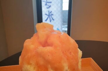 今年初！桃のかき氷を食べました。
桃のすっきりとした甘さ、ヨーグルトの酸味と練乳のバランスの相性がとても美味しかったです
ふわっと食感最高。

#かき氷
#...