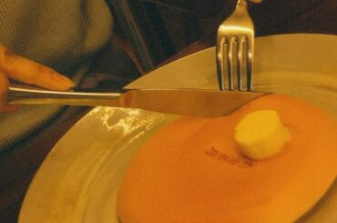 いつかに友達とモーニング行った時の
フィルムカメラって味出るしその時の光具合とかによっても雰囲気変わるから現像でどんな感じにできてるか見るとき凄くワク...