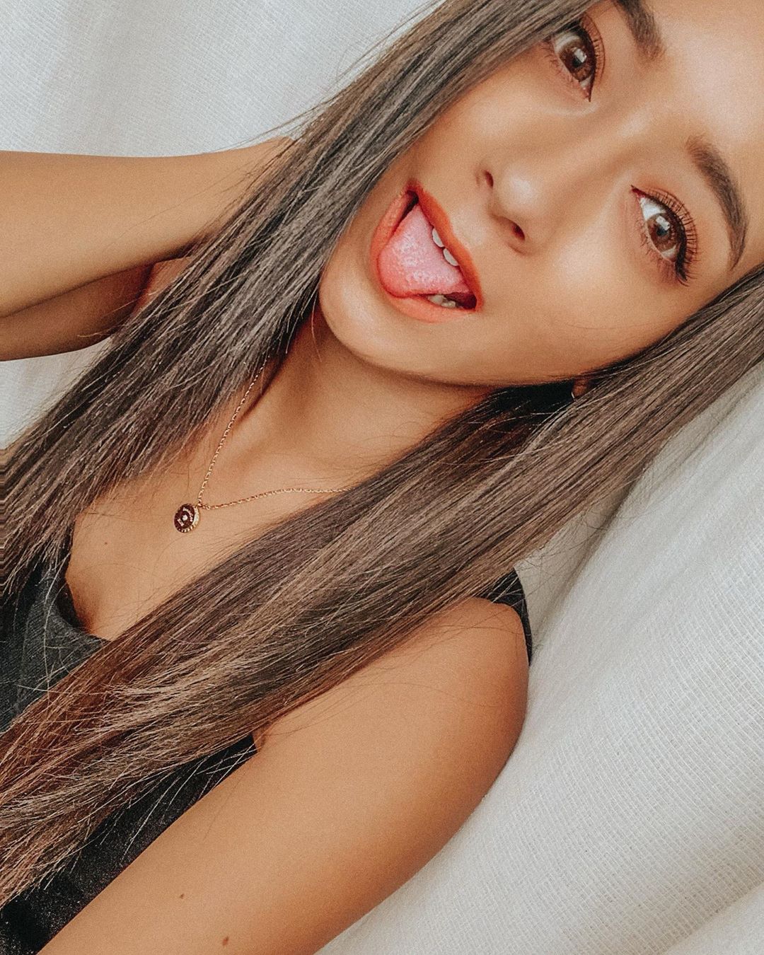 池田美優 髪のメンテナンス行ってきて さらさら復活 毎月最強のトリートメントもしてるから 地毛がかなり成長してきて エクステは12本だけになった カラーもいつも通 Moe Zine