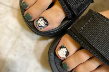 .
.
.
デクが好き過ぎて
初めての痛ネイルを
.
クオリティが高過ぎて
自分の足の親指を永遠に見ている…笑
.
お仕事の都合で手はナチュラルなも...