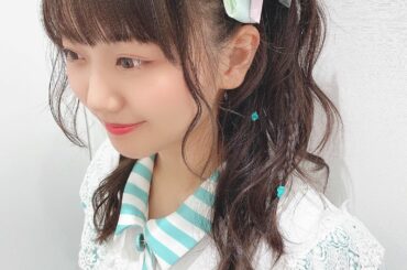 ・
・
・
サイドハーフアップして貰ったの〜♡♡

ハニハモメンバーカラーのパステルグリーンのヘアゴムを付けて下さりました
嬉しい(≧ω≦)

クリームソーダ色...