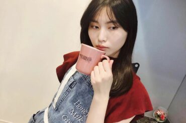 エプロンを初めて自分で買ったの。

初めて使ったママに貰った真っ赤なカフェエプロン、
昔家庭科の授業で作った水色の水玉のエプロン、
生誕祭でファンの...