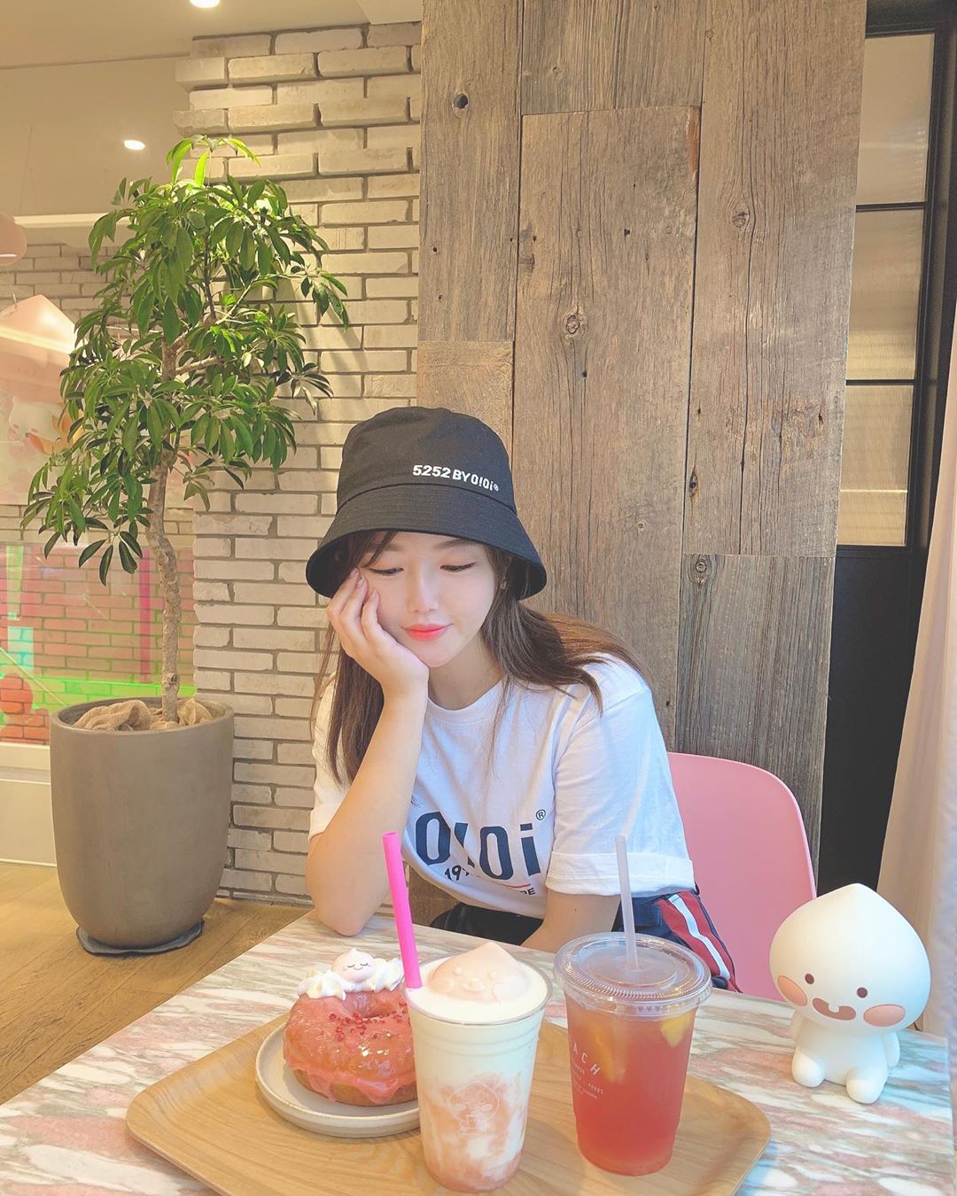宮崎美穂 어피치 어피치카페 アピーチカフェ アピーチ 카페스타그램 카페추천 Kakaofriends Akb48 表参道カフェ Moe Zine