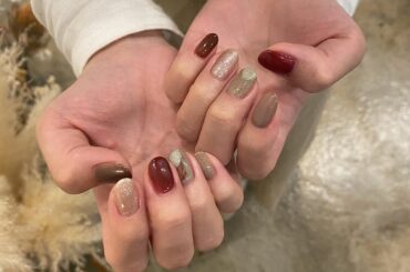 _
新しいネイルが可愛すぎる...♡
秋っぽい色に流行りのマグネットネイルを
ずっと爪見ちゃう。
#秋ネイル #ジェルネイル #ネイルデザイン
#マグネットネイ...