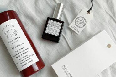 ずっと欲しかったキンモクセイの香水𖥧𓇣

@aux_paradis のは落ち着いた香りで
とってもリラックスできる...

ボディクリームはsavonの香り...