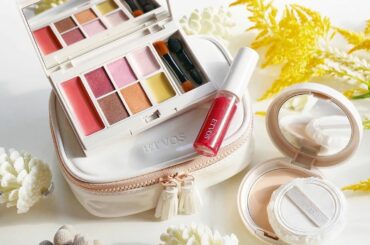 .
今日、10月7日から百貨店、web、直営店で予約が開始されたエトヴォス @etvos.jp のクリスマスコフレ

可愛いだけじゃなく、使えるクリス...