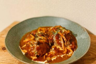 夜ご飯のチーズイン煮込みハンバーグの﻿
余ったソースを﻿
次の日はボロネーゼにチェンジ﻿
変身がうまく行った日w﻿
﻿
﻿
デミグラスソース...