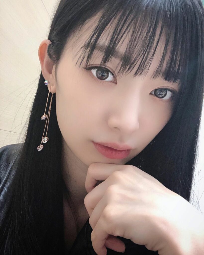 ぱっつん前髪 Moe Zine