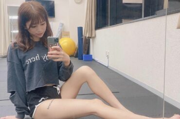 足出すファッションが大好きだから、美脚整体受けてきました！

整体って痛いイメージだったけどストレッチみたいな感じで気持ちよくて途中ウトウトした
...