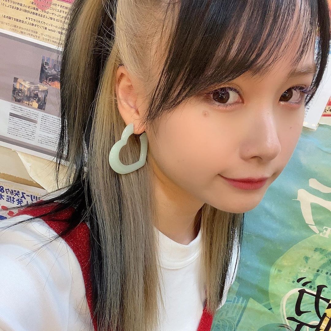 増井みお ライブでおっきいピアスつけるとジャンプしたりする時引きちぎれそうになるくらい痛いけどこういうプラスチックてきなのだと軽くて耳ちぎれない ミントグリーンのハート Moe Zine 増井みお ライブでおっきいピアスつけるとジャンプしたりする時引きちぎれそうになるくらい痛いけどこういうプラスチックてきなのだと軽くて耳ちぎれない ミントグリーンのハート Moe Zine