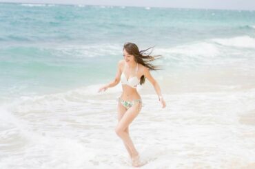 .
.
.
.
去年のMV撮影のオフショット
.
懐かしいなぁ
.
皆様今日もお仕事お疲れ様でした
.
.
.
#swimwear #水着 #ビキニ #野外 ...