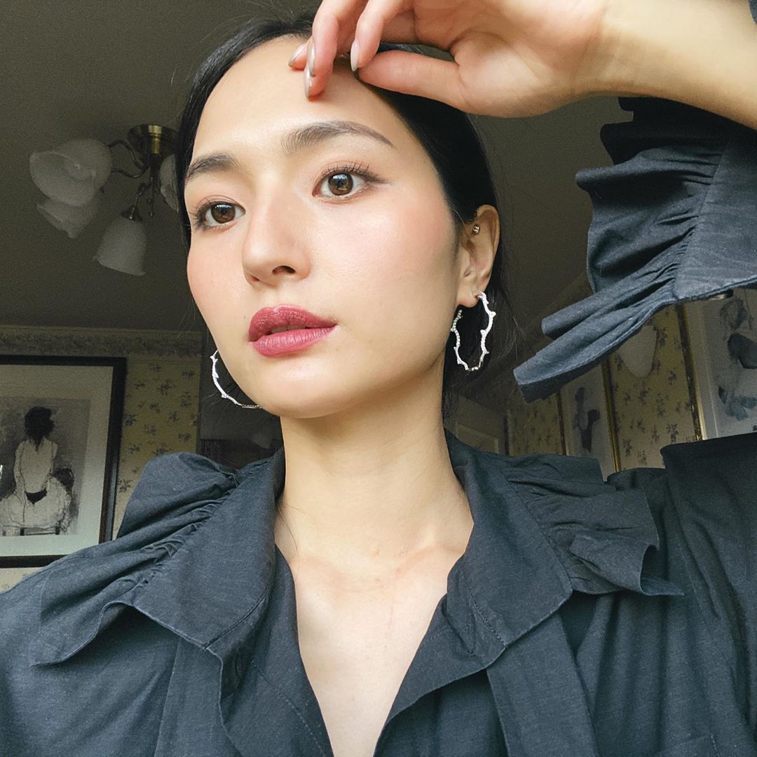 山賀琴子 どーう Moe Zine