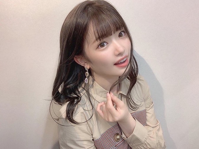 武藤小麟 ぱっつん前髪に サラサラにしてもらいました 髪色は ミントベージュ です 4色混ぜてくださって 隠し味にラベンダーが入ってるんだって Moe Zine 武藤小麟 ぱっつん前髪に サラサラにしてもらいました 髪色は ミントベージュ です 4色混ぜてくださって 隠し味にラベンダーが入ってるんだって Moe Zine