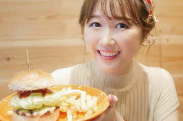 .
美ら海水族館へ行く前に、名護に続き新しく本店としてオープンしたばかりの人気ハンバーガー屋さん
キャプテンカンガルーへ行きました♫

大雨なのに、...