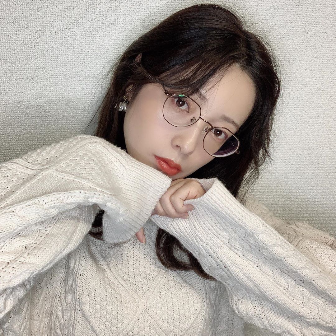 斉藤優里 Sweaterの季節だ 先日 ものもらい予備軍みたいなのが出来ちゃって 眼鏡 かけて生活することがふえました 眼鏡かけて マスク つけて髪の毛 Moe Zine 斉藤優里 Sweaterの季節だ 先日 ものもらい予備軍みたいなのが出来ちゃって 眼鏡 かけて生活することがふえました 眼鏡かけて マスク つけて髪の毛 Moe Zine