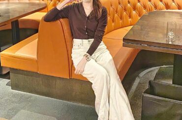 .
最近の秋服コーデ
この秋も大活躍なUNIQLO
#エクストラファインメリノクルーネックカーディガン (長袖)
39 DARK BROWN 
は、一枚で着るこ...