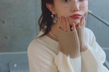 #ゆいしふく ﻿
white × beige の milk tea こーで﻿
レイヤード風ニットはパール合わせで女っぽさプラス﻿
エナメルミニはニットにあうから...