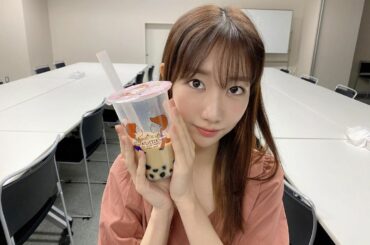 .
流行りとかではなく、
本気でタピオカが好きです。

1枚目と2枚目で目つき？顔つき？
だいぶ変わるね〜

あ、そしてYouTubeで話してい...