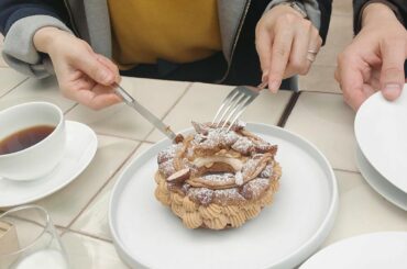 街

今日はみんなのお休みがあったので
家族で東京散策。

ティータイムに母が気になっていた丸の内テラスへ

テラス席でブランケットがちょうどい...