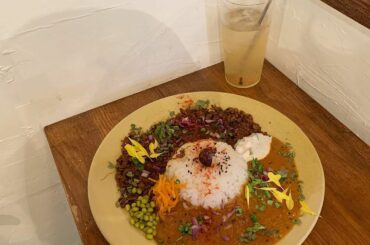 #カレーの惑星 ﻿
海老×キーマの2種盛りを食べました♡﻿
お花が散りばめられてて﻿
めちゃくちゃ可愛かったな〜﻿
﻿
﻿
﻿
#斉藤優里 #ゆったん﻿
#たん...