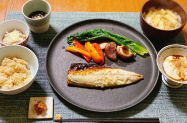 今日の朝ごはん

ゆっくり朝食と向き合う時間をまた作ろうと

#早織飯
#mybreakfast
#今日の朝ごはん

#鯖の塩麹漬け焼き
#野菜のグリル
#玄米...