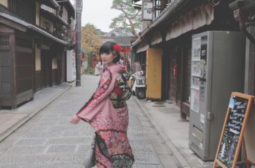 振袖はこの揺れが可愛くて、好き。
振袖もっと着たくなった〜。
.
#京都
#振袖...