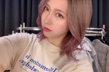 多分、私のお尻と座椅子がネジで固定されてる
（訳：座ってたら１日が終わりました）
.
.
#インスタにもたまには自撮り載せてみる
#って書こうとしたら
#わりと...