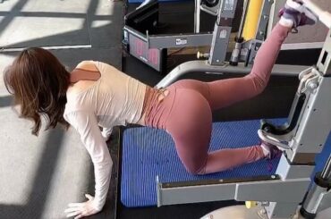 継続して努力し続ければカラダってみるみる変わっていく。
理想のカラダにするためにしていること。
・毎日自分のカラダを鏡でチェック
・ボディラインが出る洋服を着る...