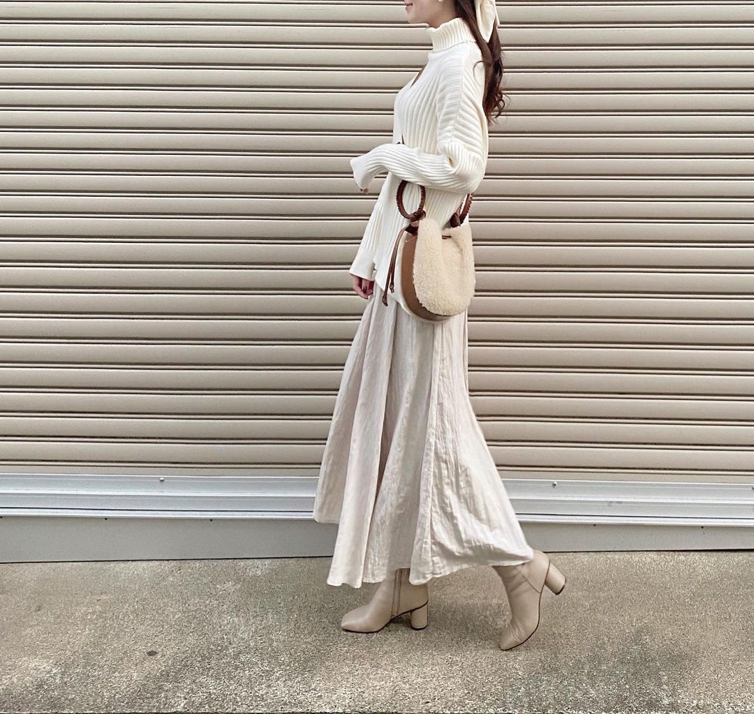 小嶋真子 久しぶりの私服 展示会でオーダーした Todayful のバッグが可愛い この冬沢山使おう あっという間に11月も残り半分 ほんっとうに時間の流れが早 Moe Zine