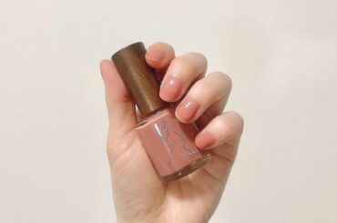 発売直後、即完売。人気っぷりが凄まじい『リーカ ネイルポリッシュ』。
どの色も絶妙で、抜け感があってオシャレ。肌なじみが最高で、頑張りすぎてる感が出ない。ひと塗...
